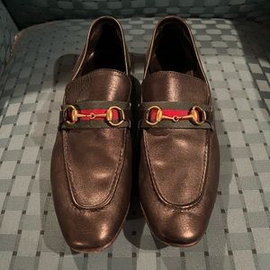 Vintage Gucci loafers black with house ribbon and gold tone horse-bit Wm’s 9 A